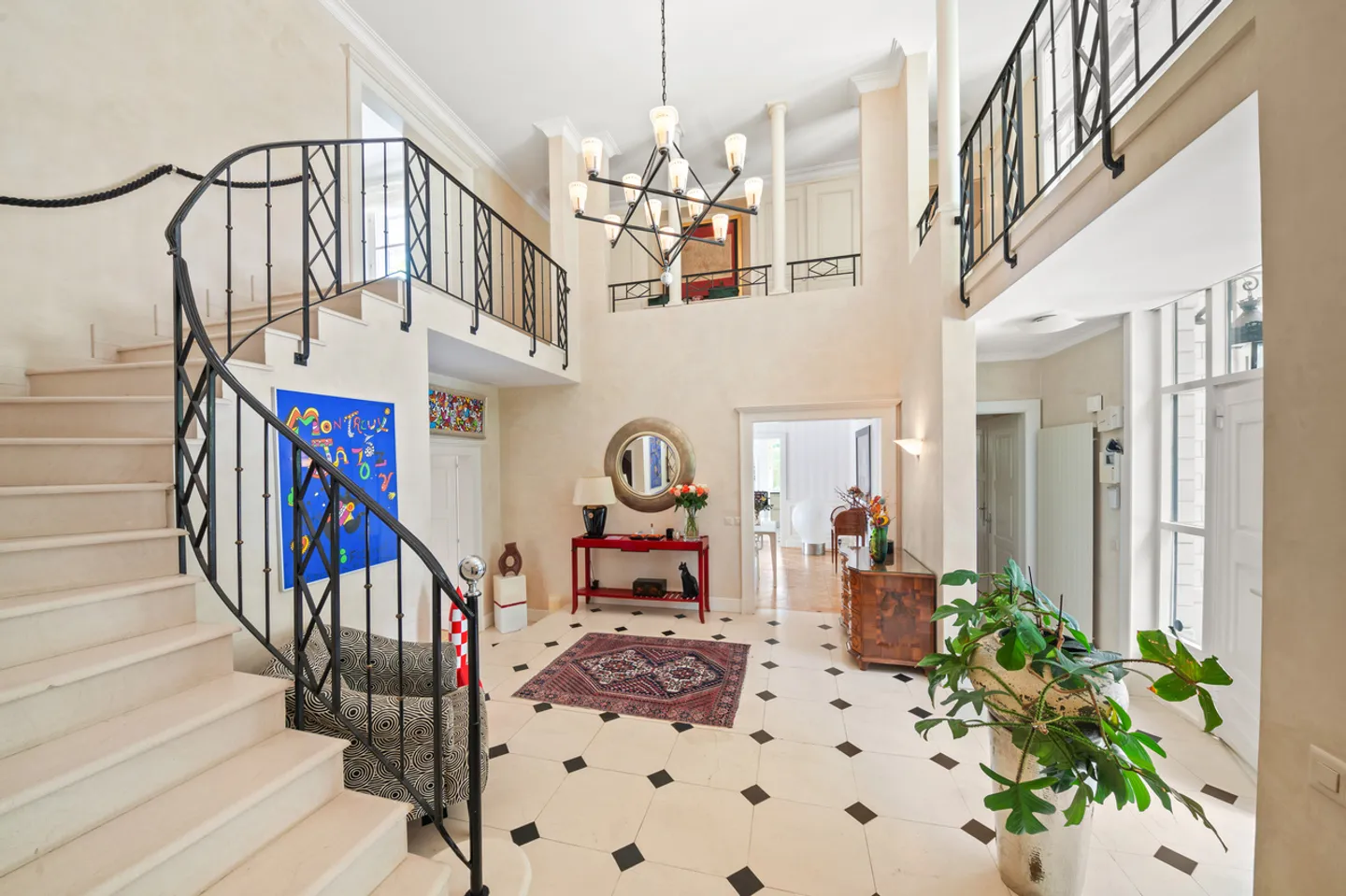 Elegant property with swimming pool in a green setting in Lausanne - Photo 4 of 13