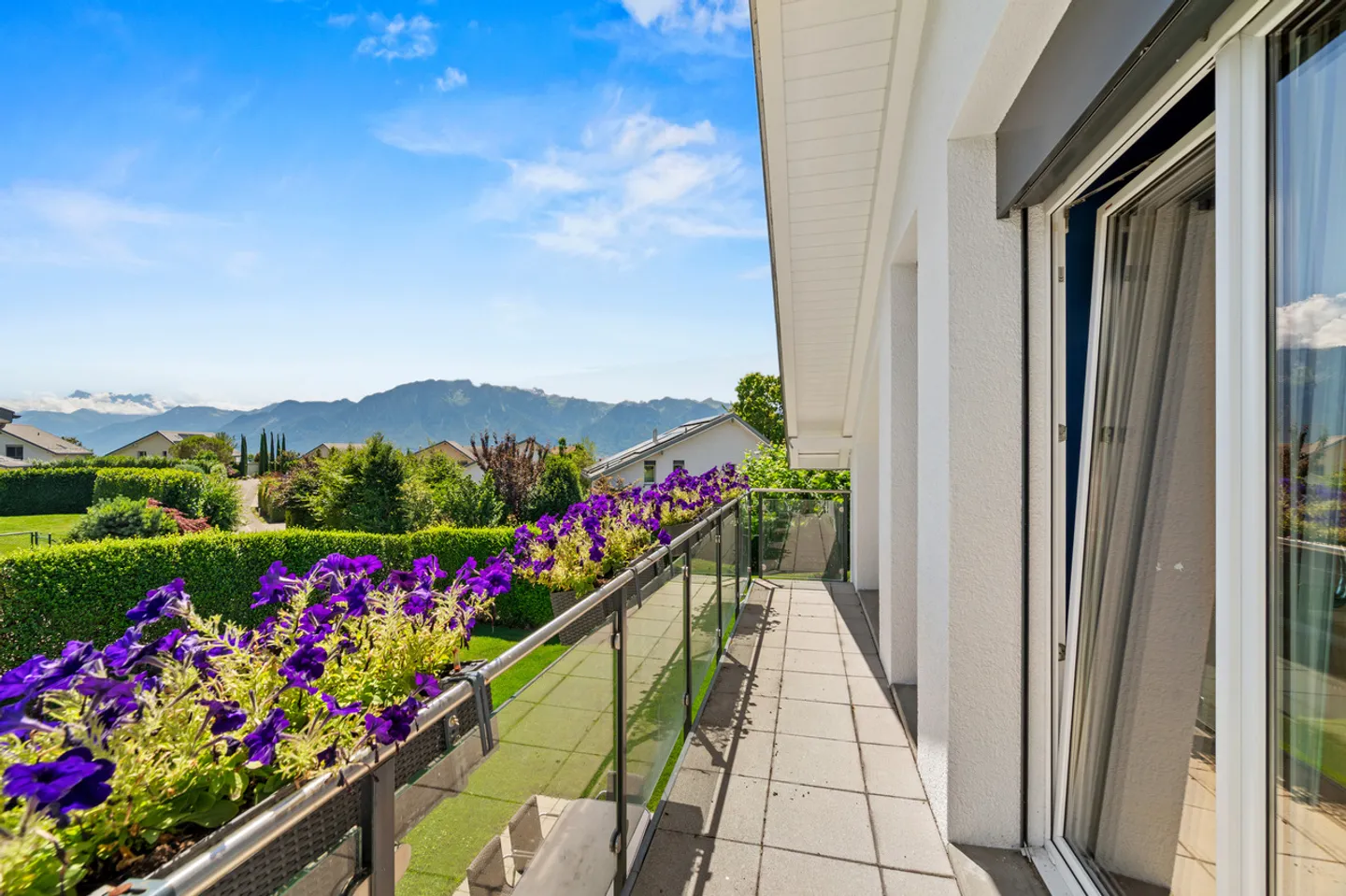 Propriété moderne dans un quartier résidentiel à Saint-Légier - Photo 9 sur 13