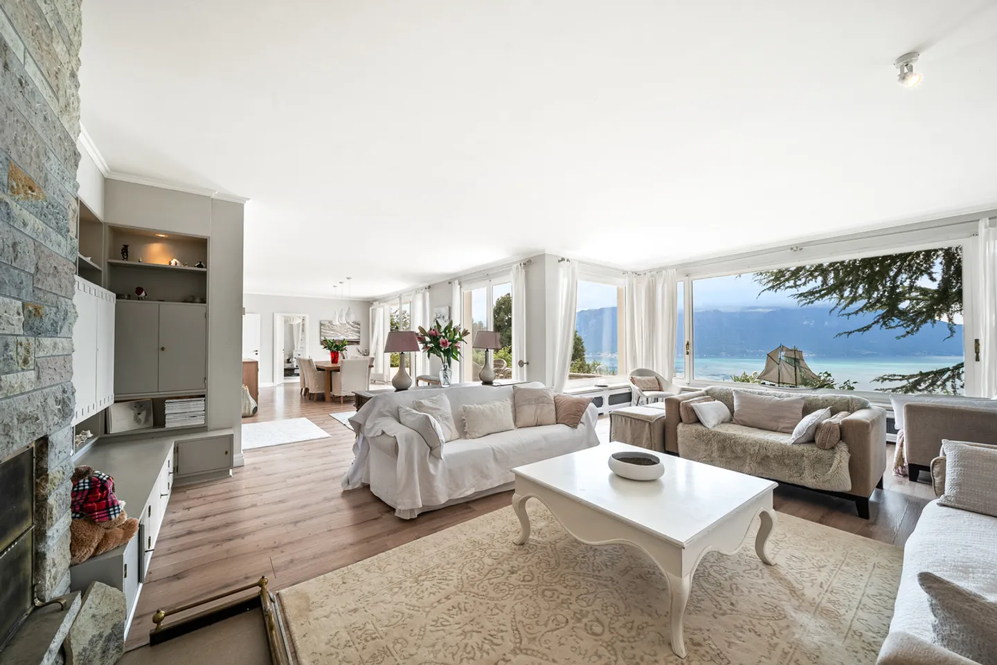 Wunderschönes Anwesen mit Pool, Panoramablick über Montreux - Foto 8 von 13
