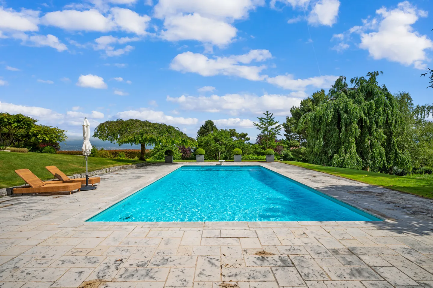 Splendida proprietà con piscina e vista lago, Apples - Foto 2 di 13