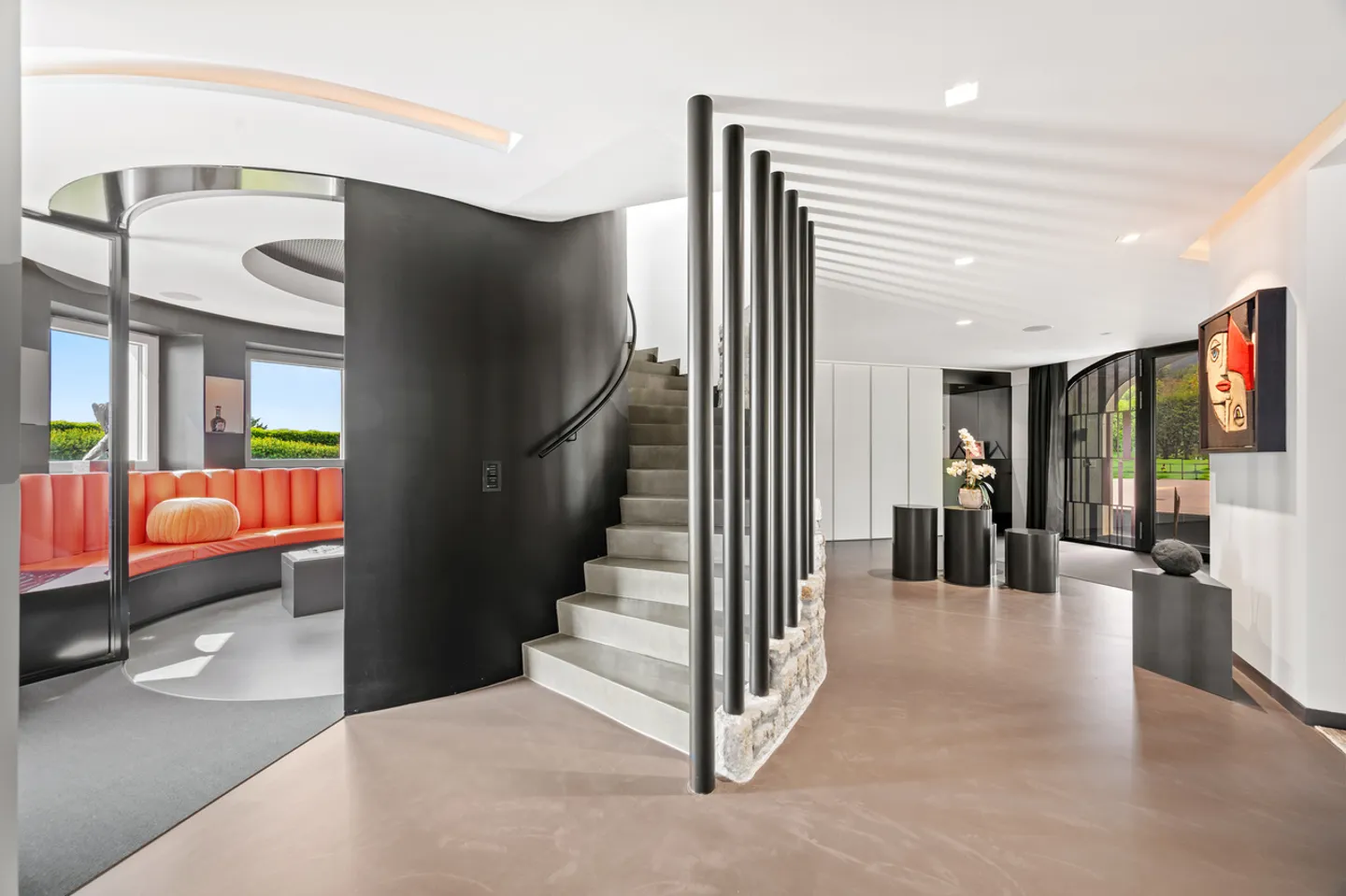 Stunning property with lake view and indoor pool in Givrins - Photo 13 of 13