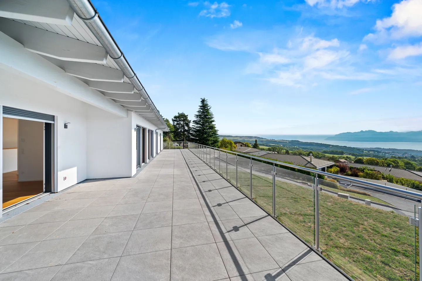 Villa contemporanea chiavi in mano, con vista a 180° - Arzier-le-Muids - Foto 1 di 13