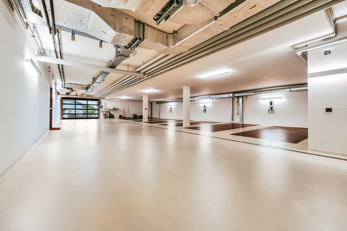 Außergewöhnliche Villa - Zeitgenössisches Design und Hochwertige Ausstattung - Foto 11 von 12