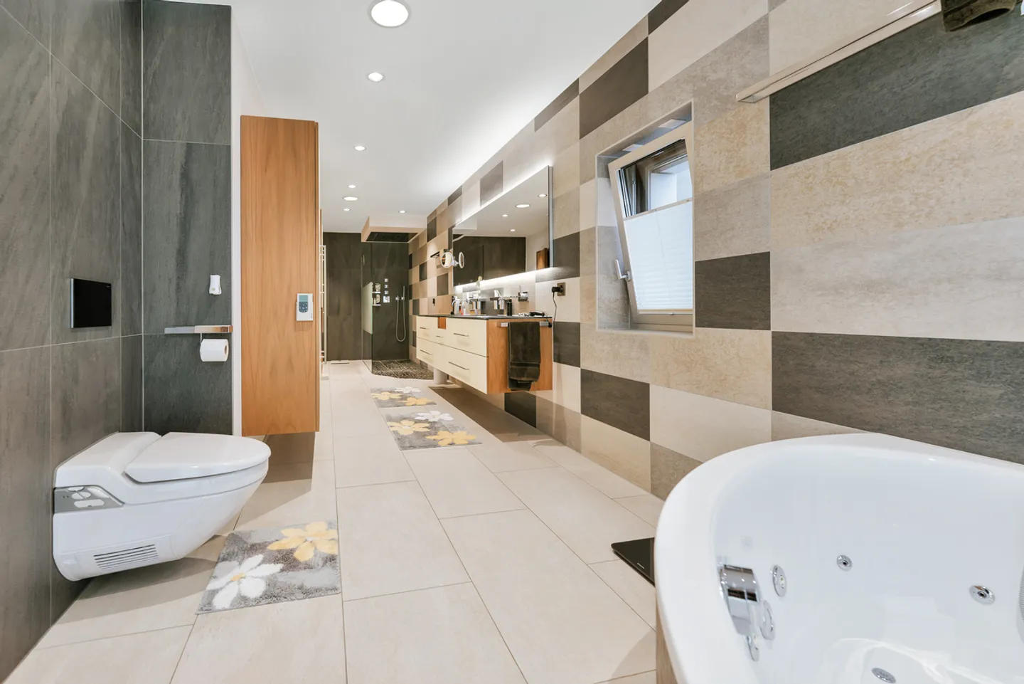 Außergewöhnliche Villa - Zeitgenössisches Design und Hochwertige Ausstattung - Foto 8 von 12