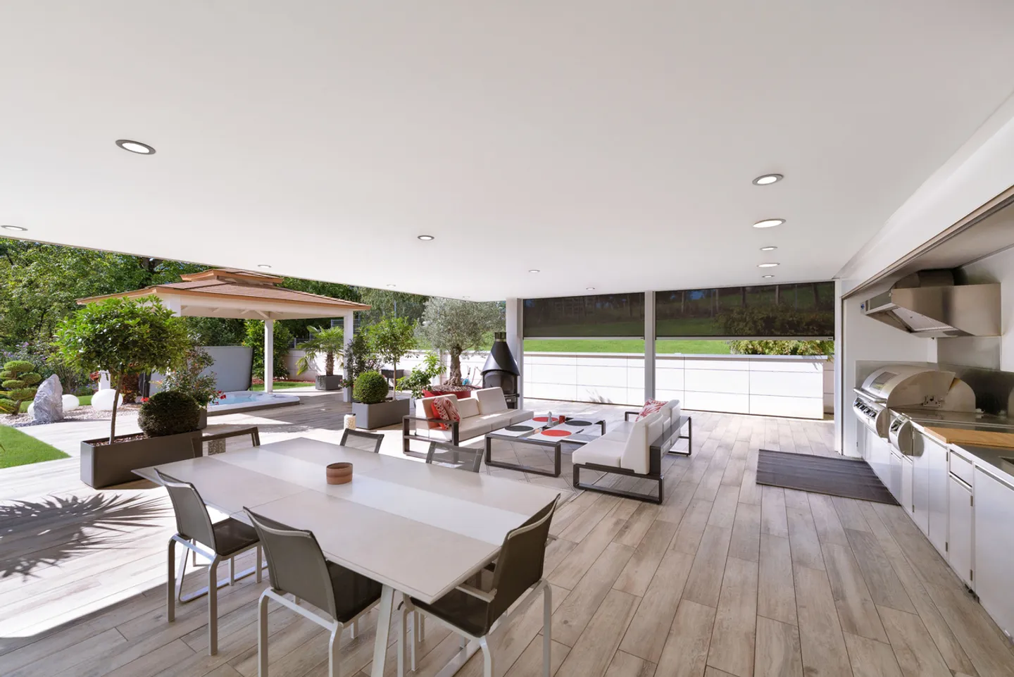 Außergewöhnliche Villa - Zeitgenössisches Design und Hochwertige Ausstattung - Foto 9 von 12