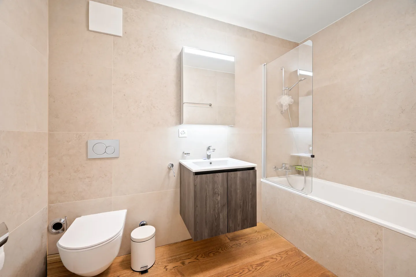 Incantevole duplex attico 3.5 locali a Monnaz - Foto 5 di 9