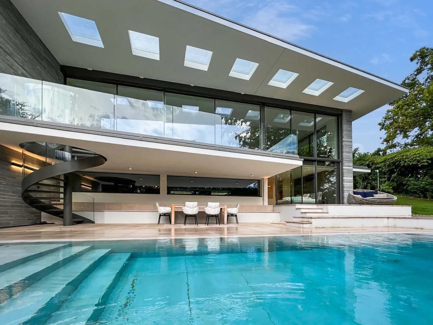 Außergewöhnliche zeitgenössische Villa mit Seeblick und privatem Zugang, Anières - Foto 8 von 13