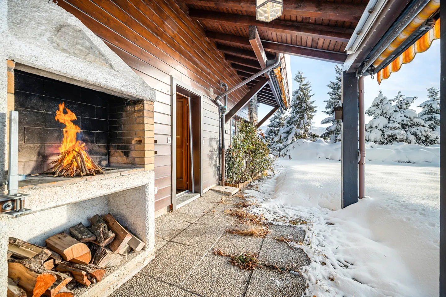 Chalet avec vue sur les Alpes et potentiel exceptionnel - Photo 9 sur 13
