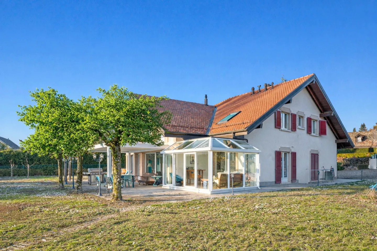 Bella proprietà familiare in una zona tranquilla vicino a Losanna - Foto 1 di 13