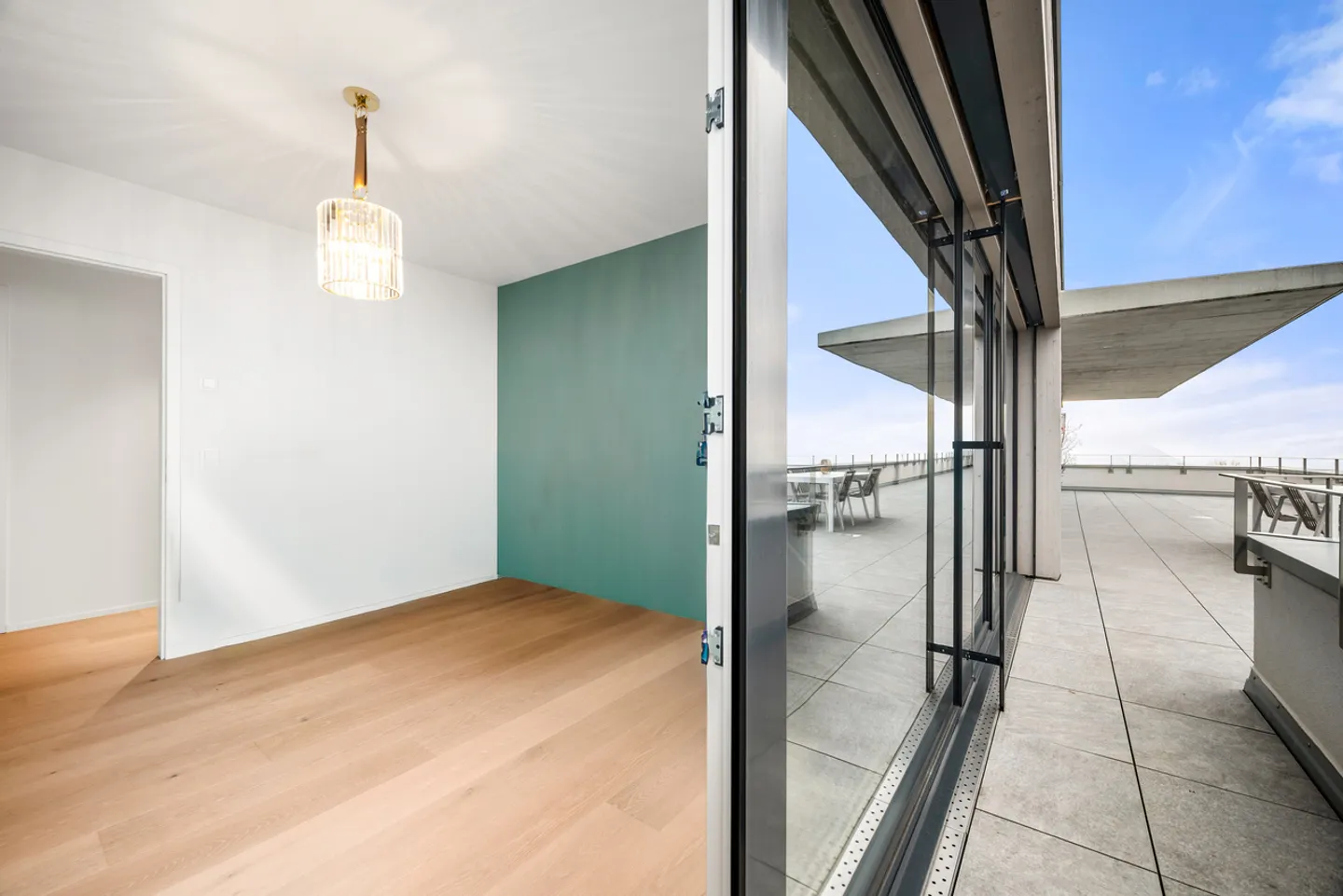 Superbo attico moderno con vista panoramica vicino a Montreux - Foto 12 di 13