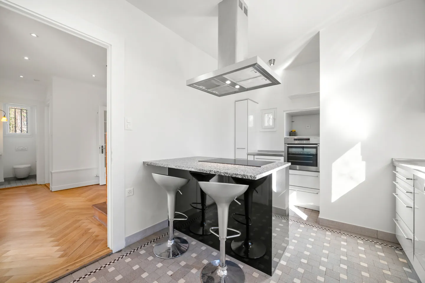 Affascinante proprietà dei primi del '900 in una zona tranquilla a Corseaux - Foto 9 di 13