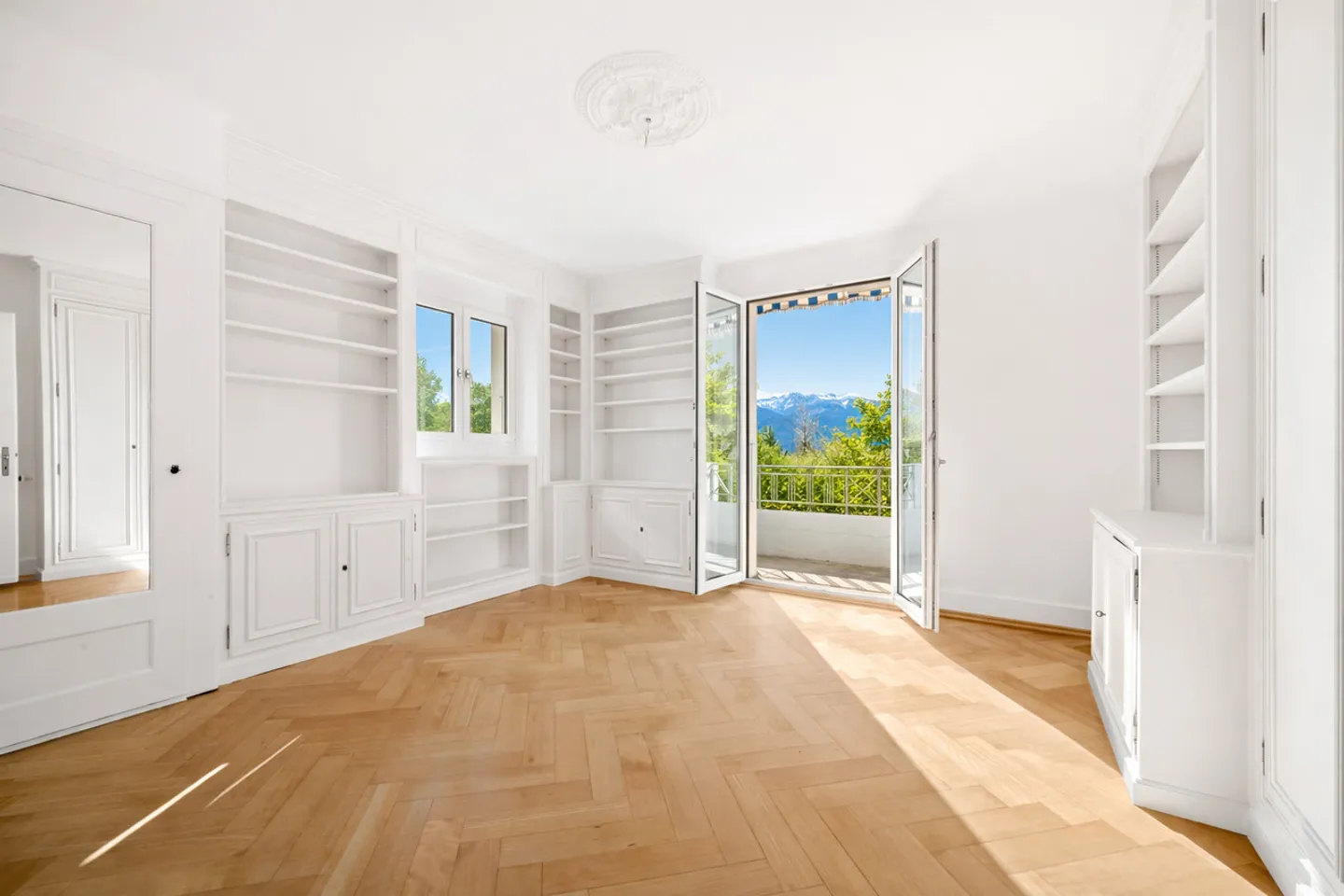 Affascinante proprietà dei primi del '900 in una zona tranquilla a Corseaux - Foto 12 di 13