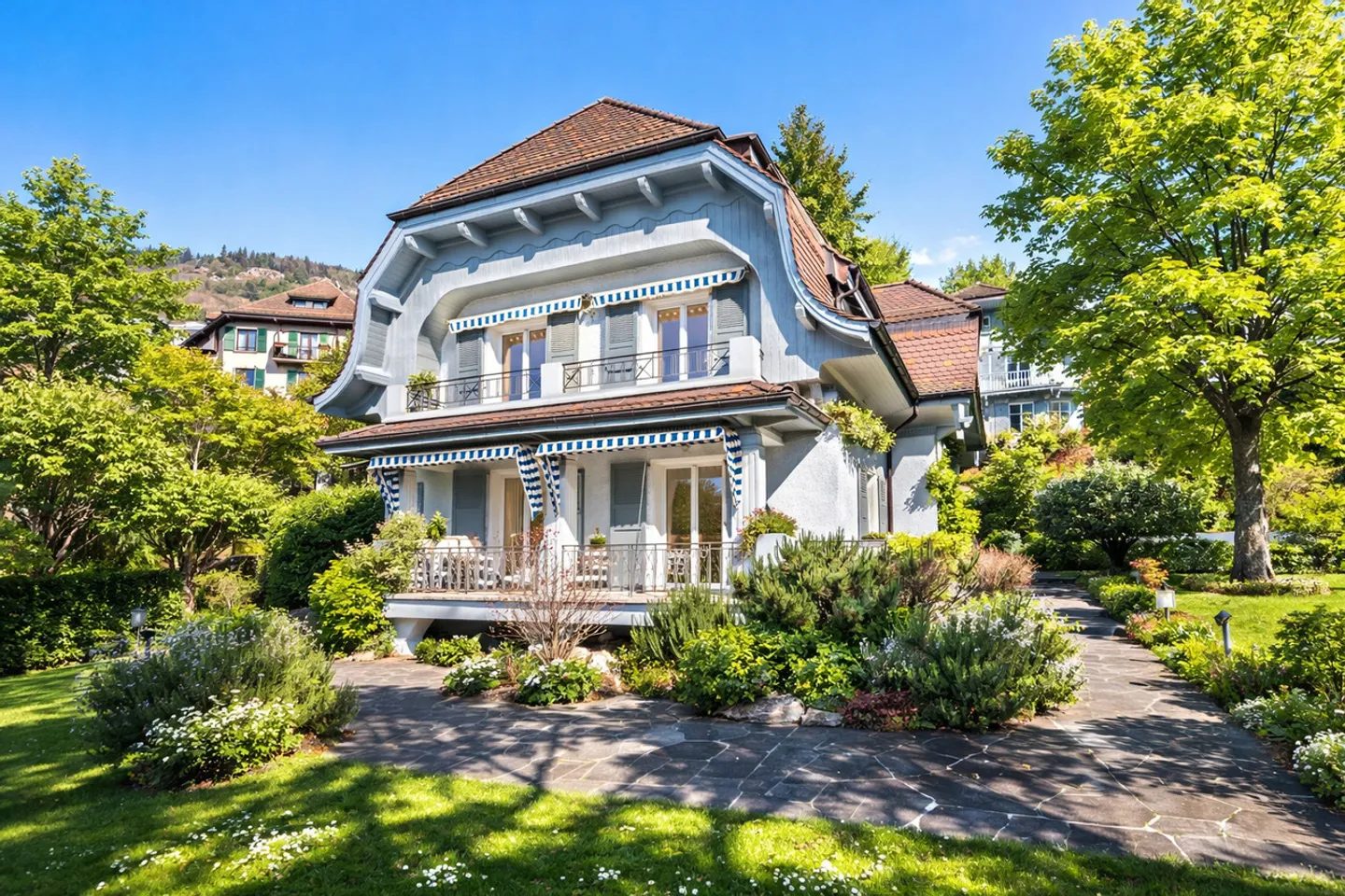 Affascinante proprietà dei primi del '900 in una zona tranquilla a Corseaux - Foto 2 di 13