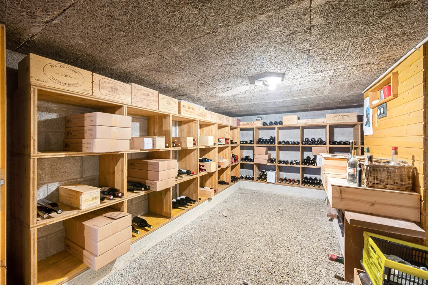 Very beautiful individual villa with swimming pool just steps from the lake in Crans - Photo 9 of 13