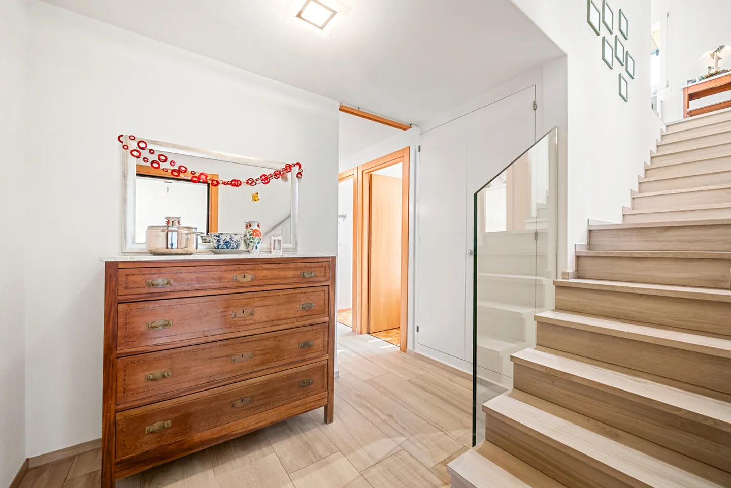 Schöne Familienvilla mit Seeblick in La Tour de Peilz - Foto 3 von 13