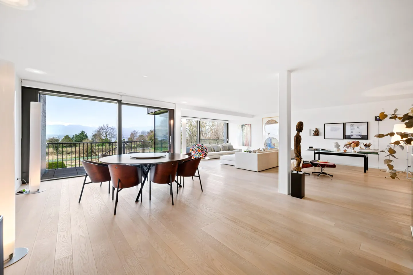 Superbe Duplex avec Vue Lac - Photo 2 sur 13