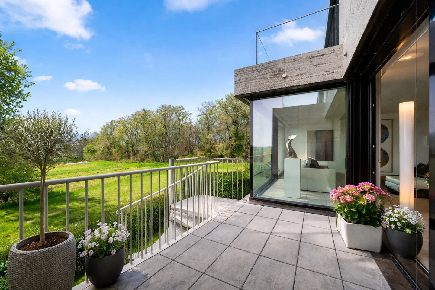 Superbe Duplex avec Vue Lac - Photo 1 sur 13