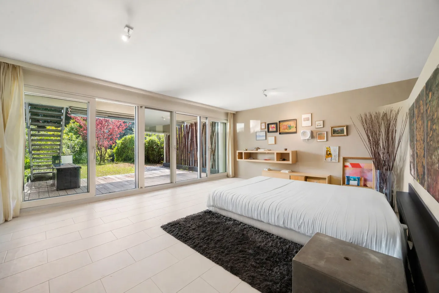 Beautiful turnkey apartment with terrace and garden in the heart of Pully - Photo 10 of 12