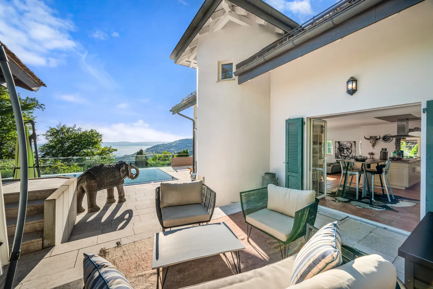 Family Home with Lake View - Photo 7 of 13