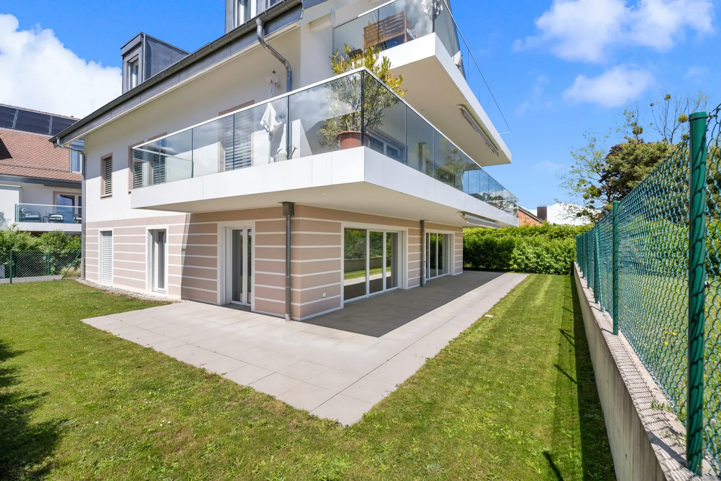 Etoy - Appartamento di 4.5 stanze con vista lago e Alpi - Foto 1 di 13