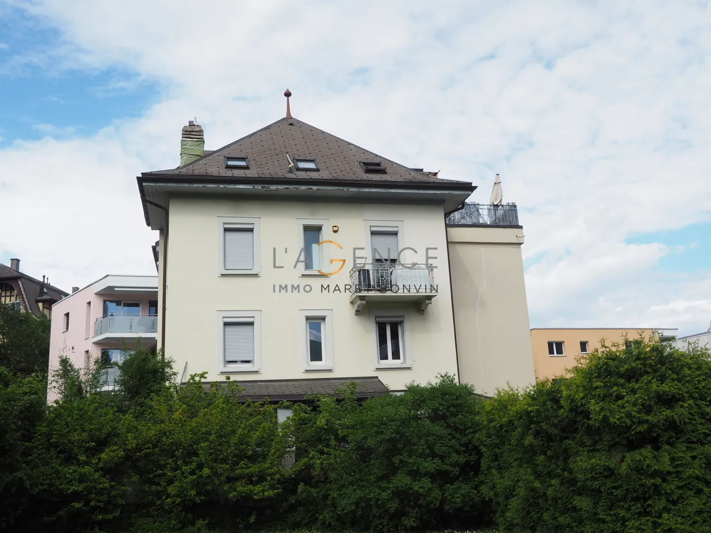 Residential building in the city center! - Photo 1 of 6