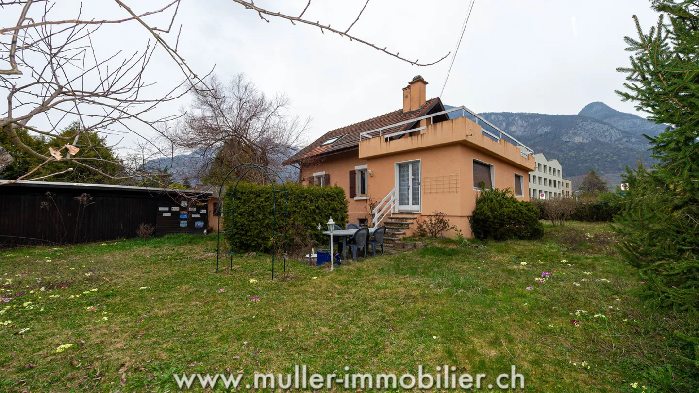 Incantevole villa con giardino nel quartiere Sous-gare ad Aigle - Foto 12 di 13