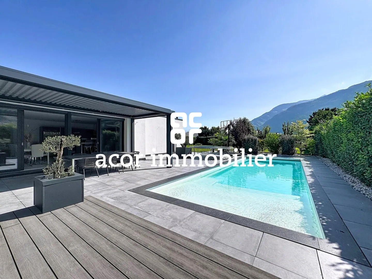 Villa contemporaine avec piscine - Photo 1 sur 13