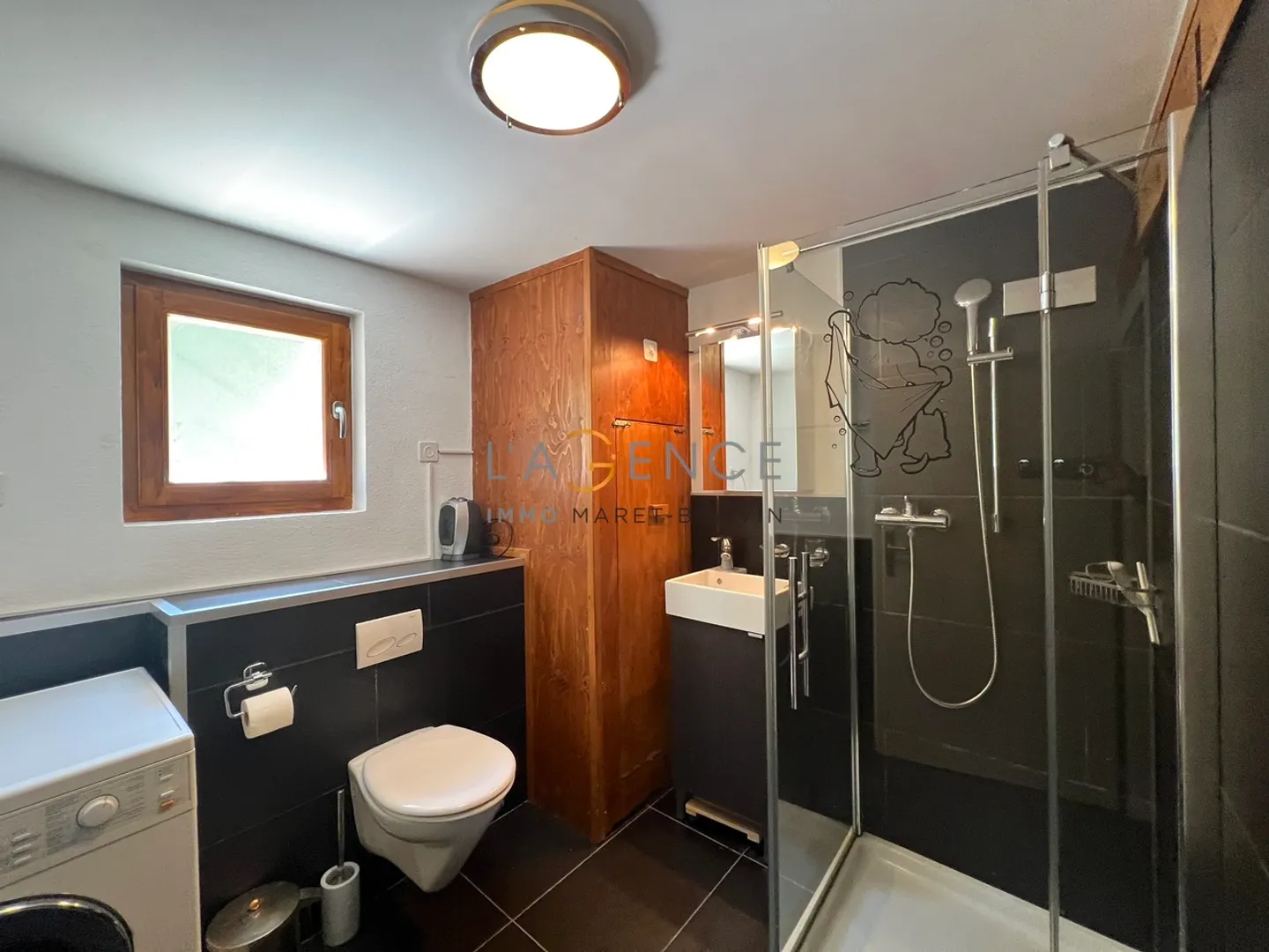 CHALET IN THE HEART OF NATURE OF 120 M2 ON A LAND OF 1609M2 - Photo 7 of 11