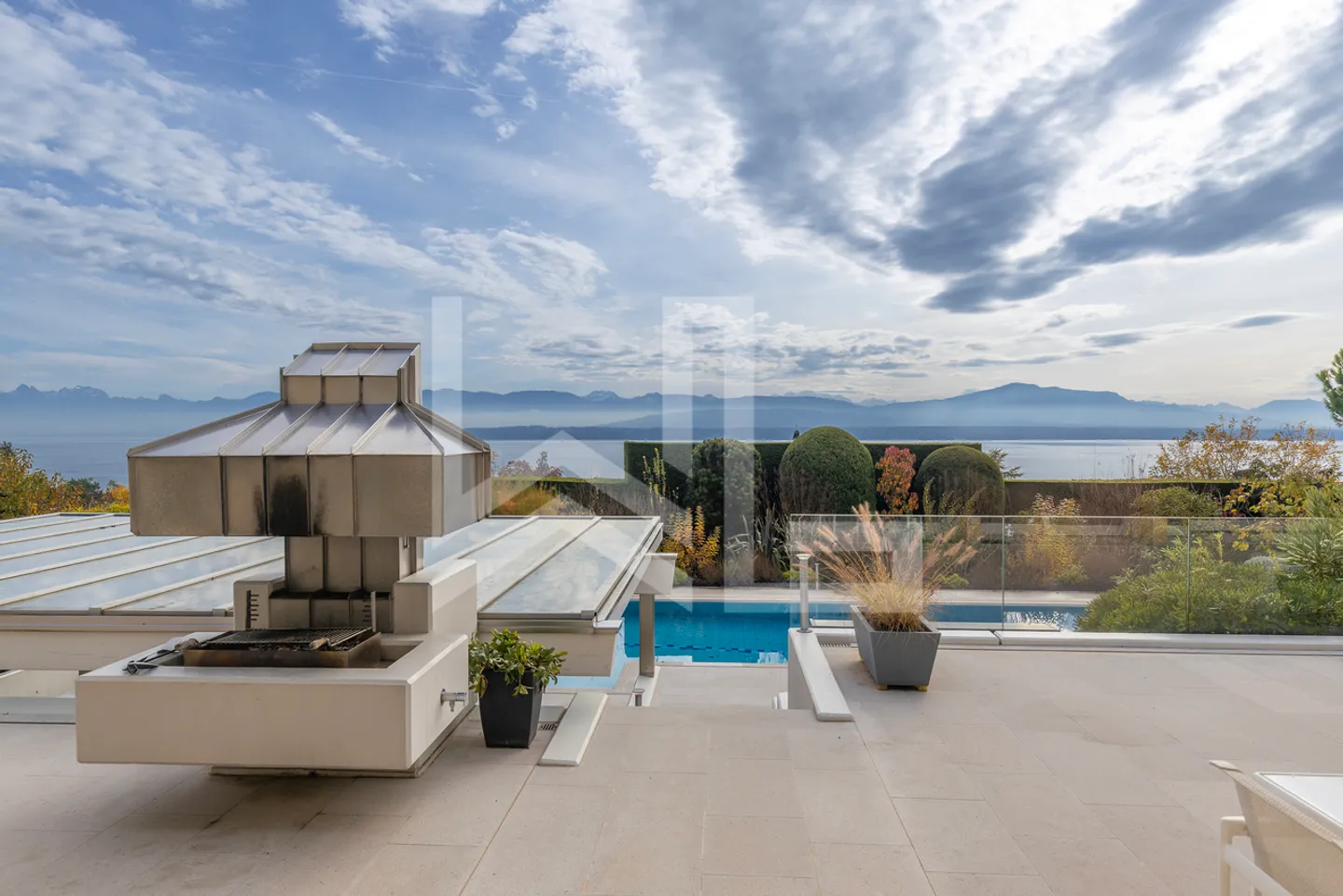 Villa contemporaine avec vue lac - Photo 2 sur 7