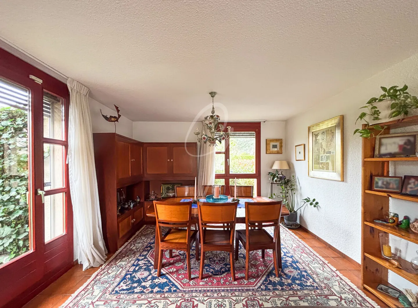 Entdecken Sie diese wunderschöne Doppelhaushälfte mit 4 Schlafzimmern - Foto 8 von 13