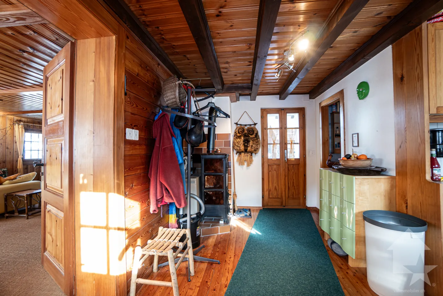 Chalet comprising two independent duplex apartments with convertible barn - Photo 6 of 13