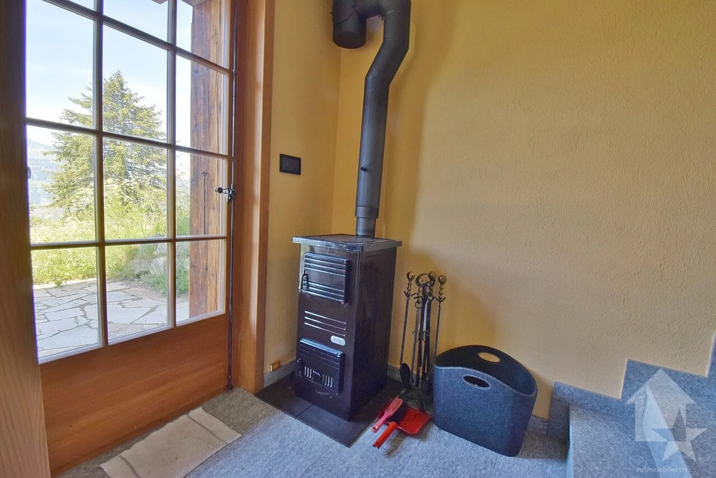 Magnificent mountain chalet in a quiet and spacious area - Photo 12 of 13
