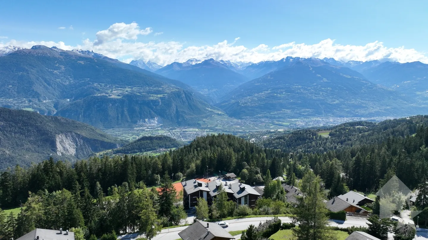 3730m2 Grundstück in Hotel- und Gemeinschaftswohnzone - Foto 2 von 7