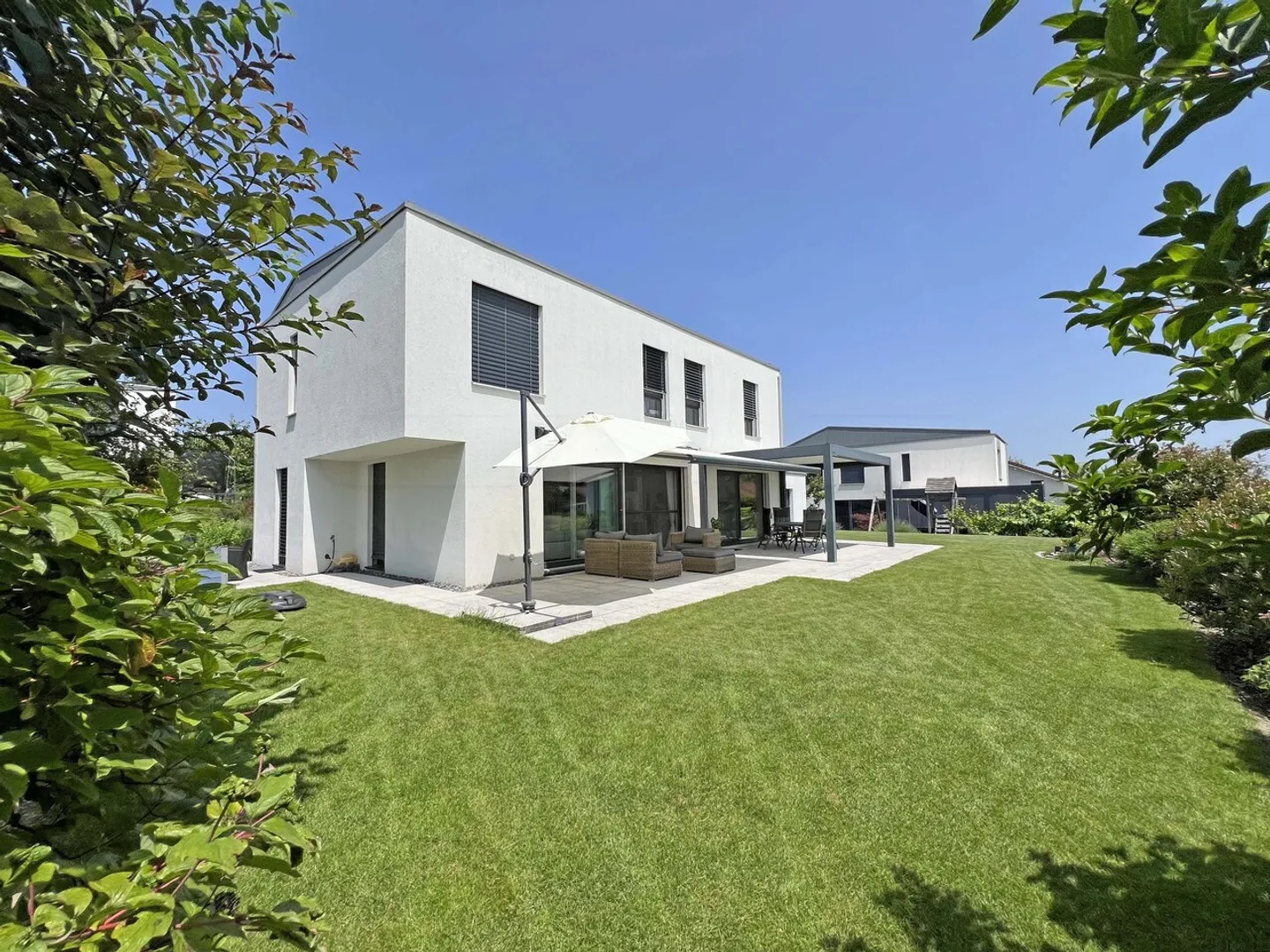 Villa individuale moderna ed ecologica di 6,5 stanze - Foto 2 di 11