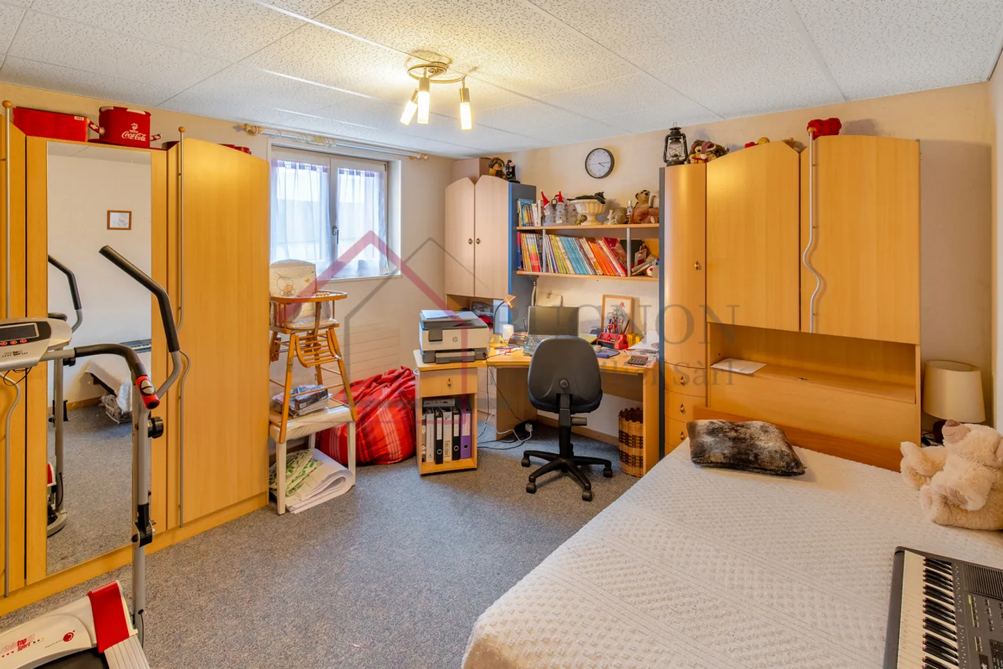 Detached house of 5.5 rooms in a quiet residential area - Photo 10 of 13