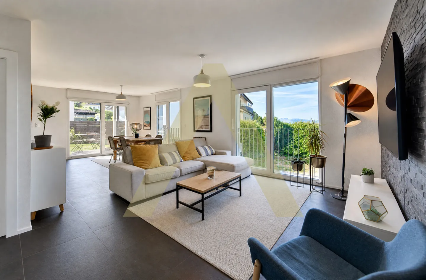 A pleasant family apartment with a view of the countryside - Photo 3 of 13