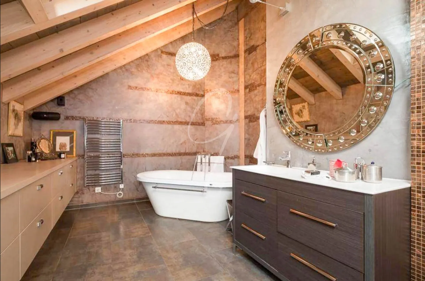 Exceptional Master House in the Heart of the Vaud Countryside - Photo 10 of 13