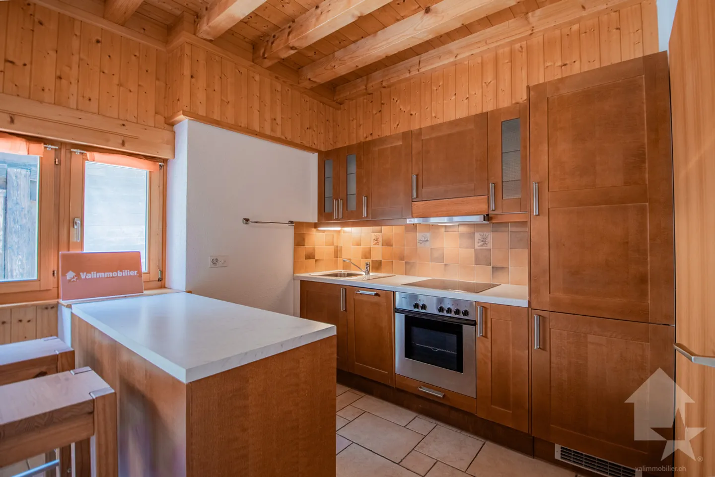 Chalet with Independent Studio - Photo 10 of 13