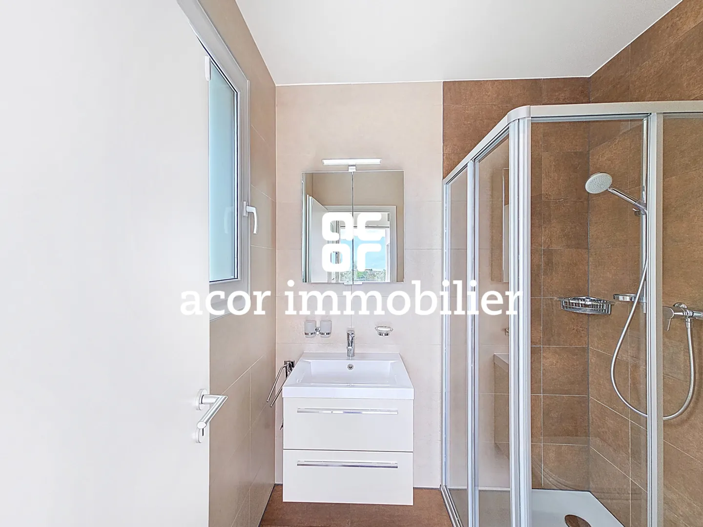 Appartamento attico duplex di 5½ con vista mozzafiato - Foto 7 di 9