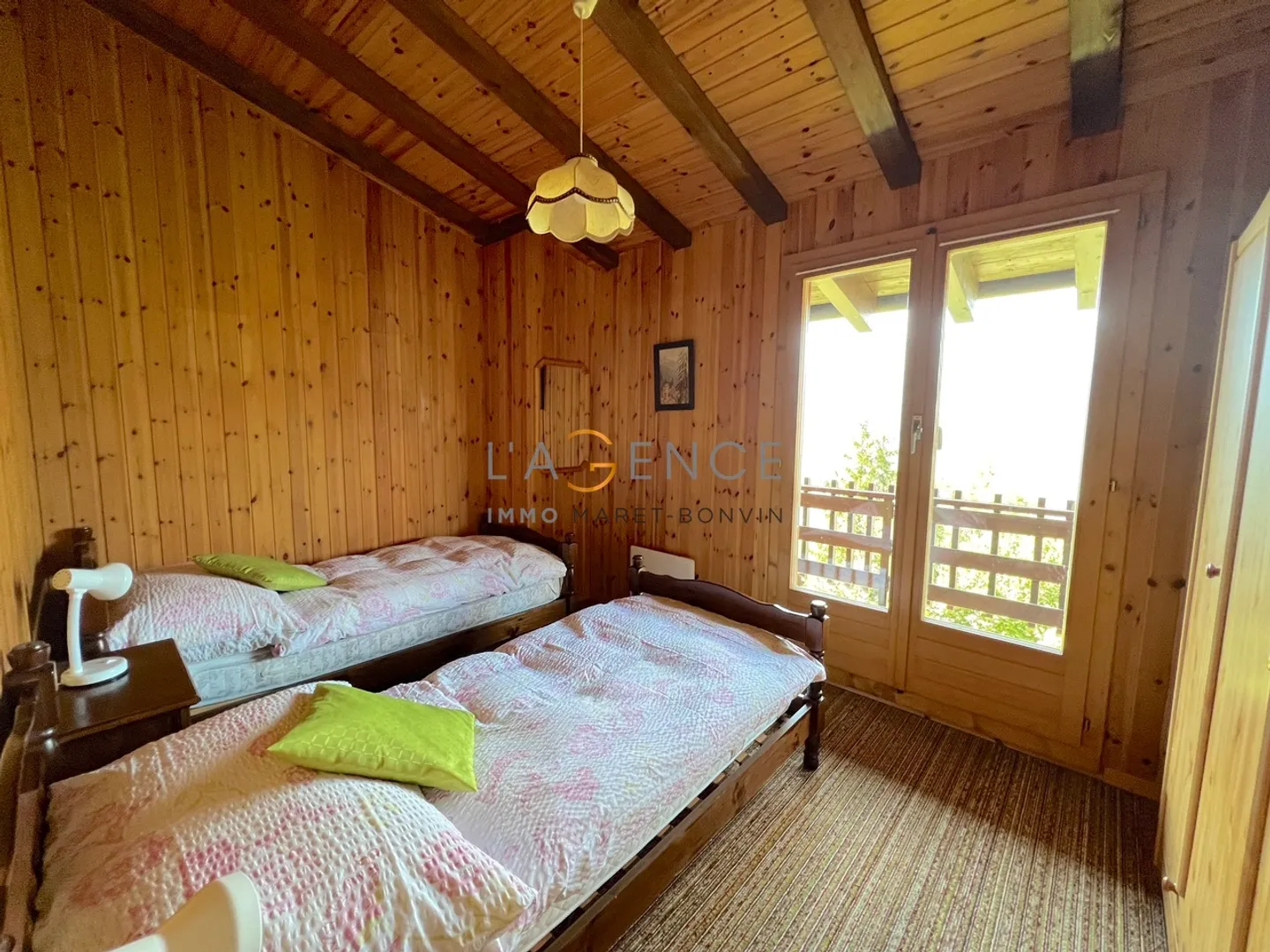 CHALET TRADITIONNEL AVEC VUE IMPRENABLE - Photo 4 sur 12