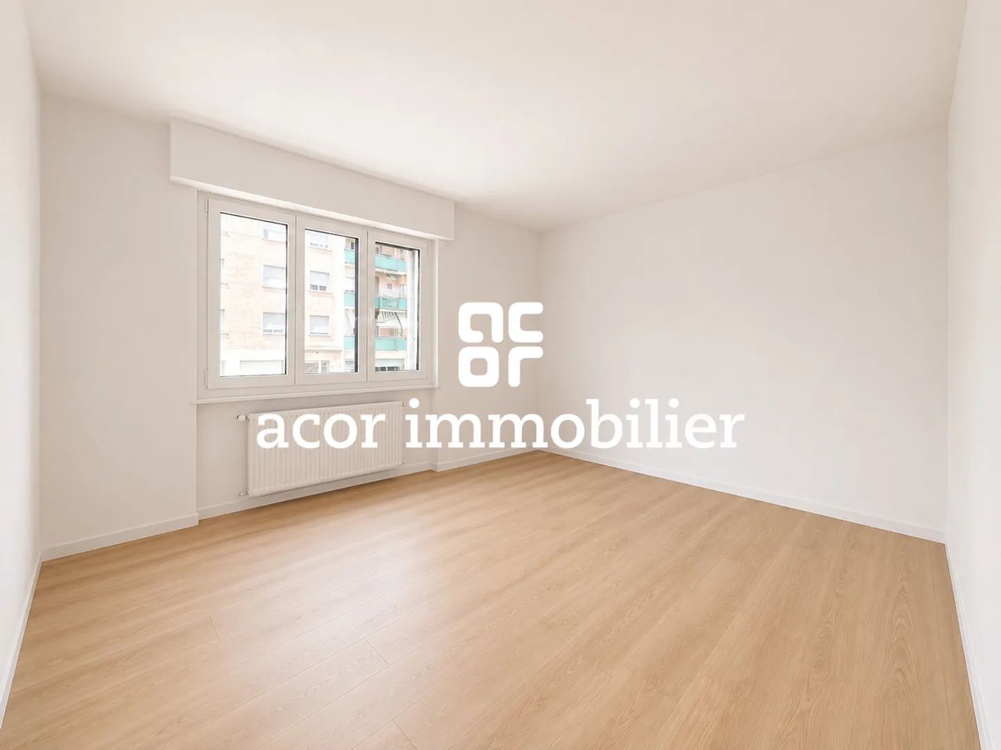 Sion - Residential area - Renovated 4.5 room apartment - Photo 3 of 5