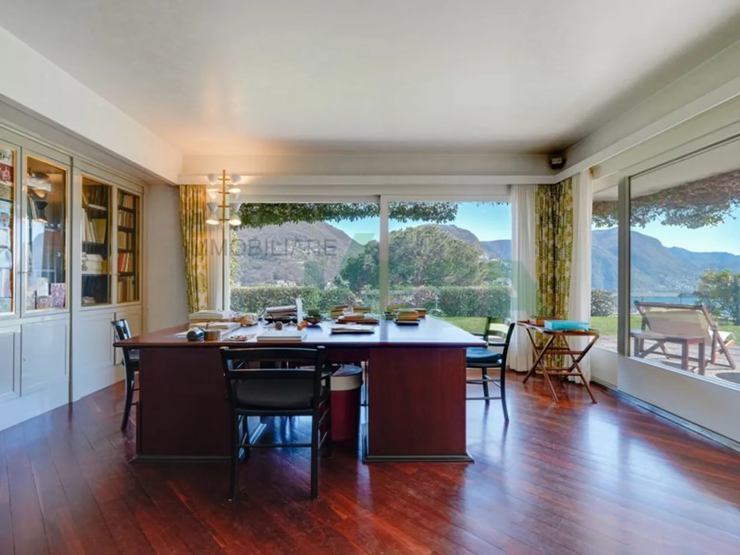 Superbe penthouse avec vue fantastique sur le lac et beau jardin - Photo 6 sur 11