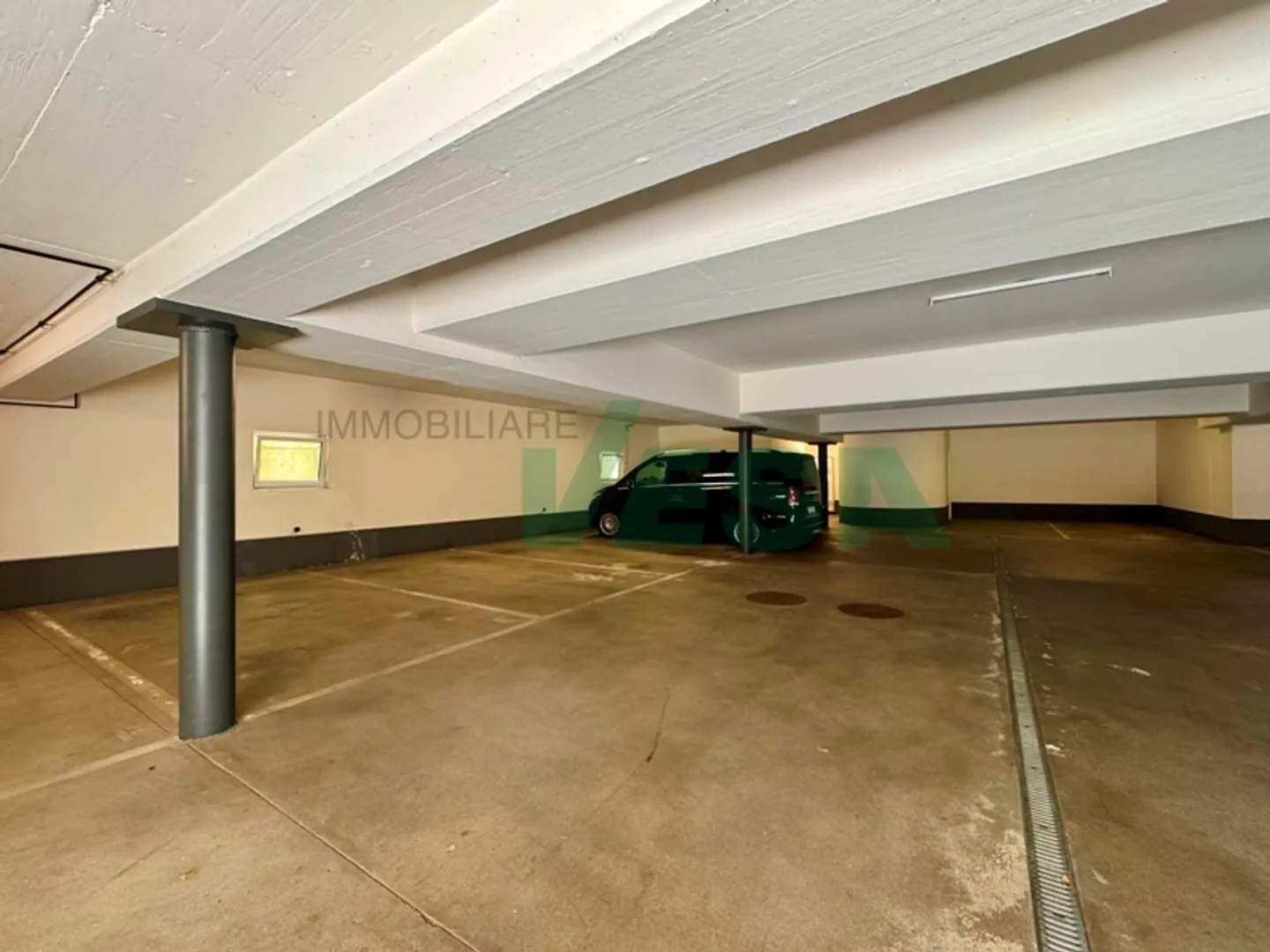 Bel appartement 6,5 pièces avec jardin dans une zone colline tranquille - Photo 10 sur 11