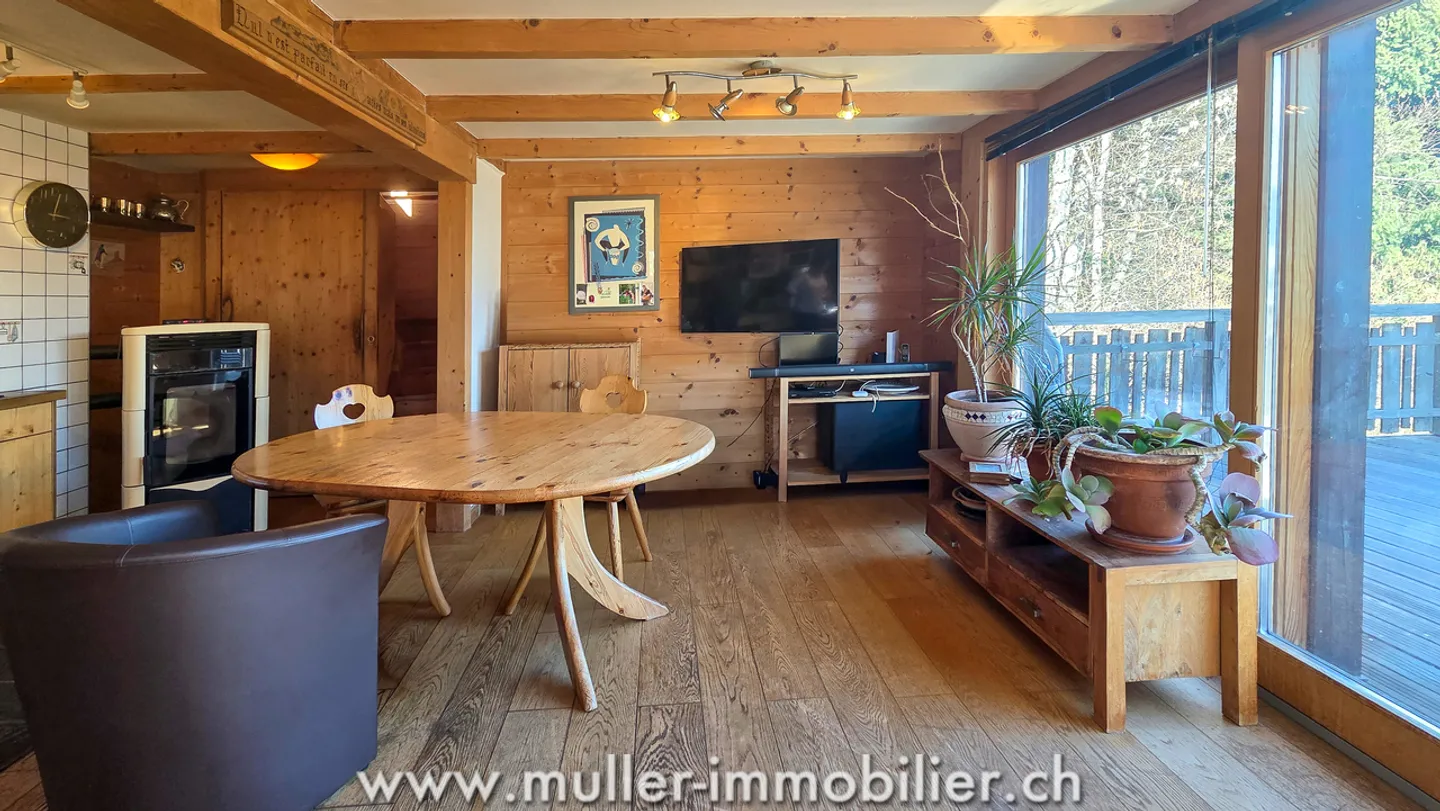 Charming chalet with a magnificent view in Troistorrents - Photo 5 of 13