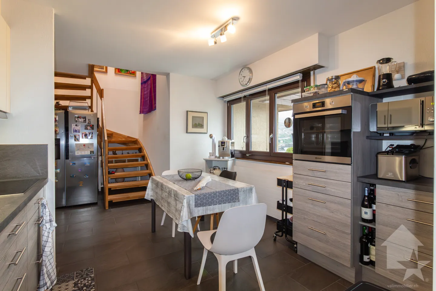 Charmante 5,5-Zimmer-Duplex-Penthouse vollständig geschmackvoll renoviert - Foto 2 von 13