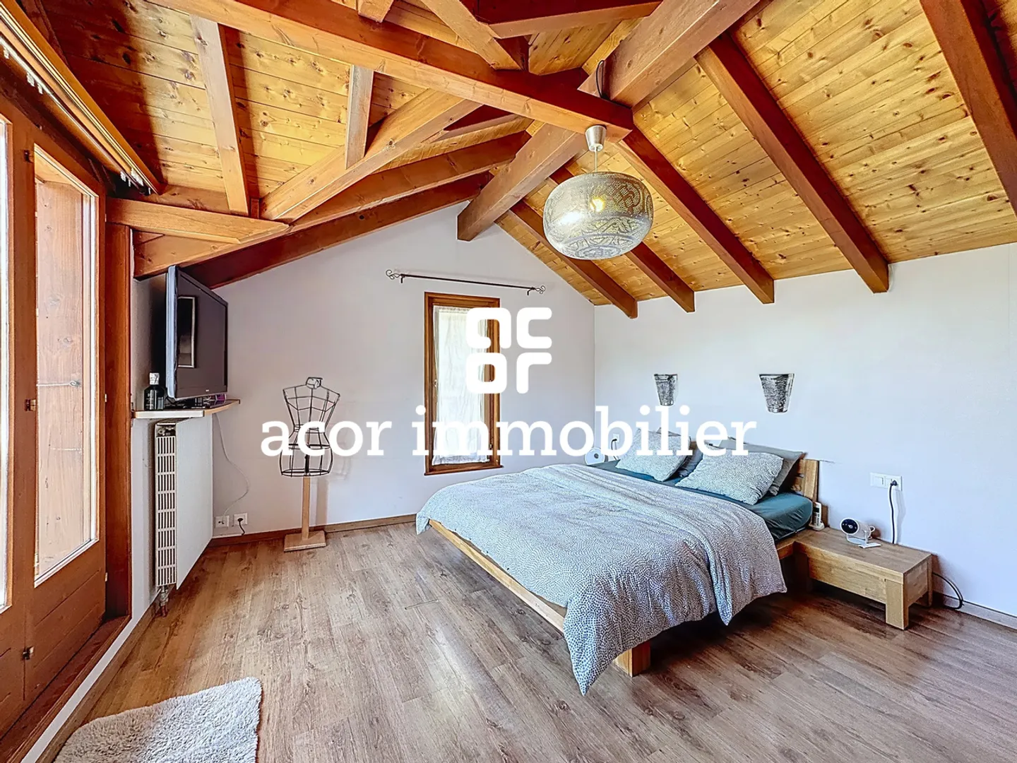 Chalais - Large village house with 3 apartments - Photo 9 of 13