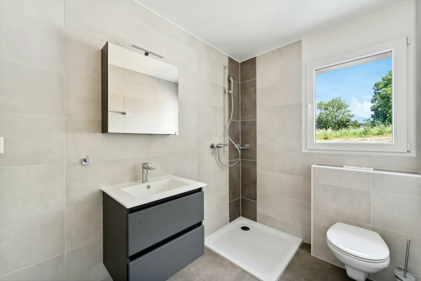 Neues und modernes Apartment mit Terrasse und großem Garten - Foto 9 von 10