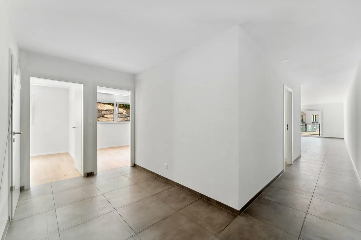 Neues und modernes Apartment mit Terrasse und großem Garten - Foto 4 von 10