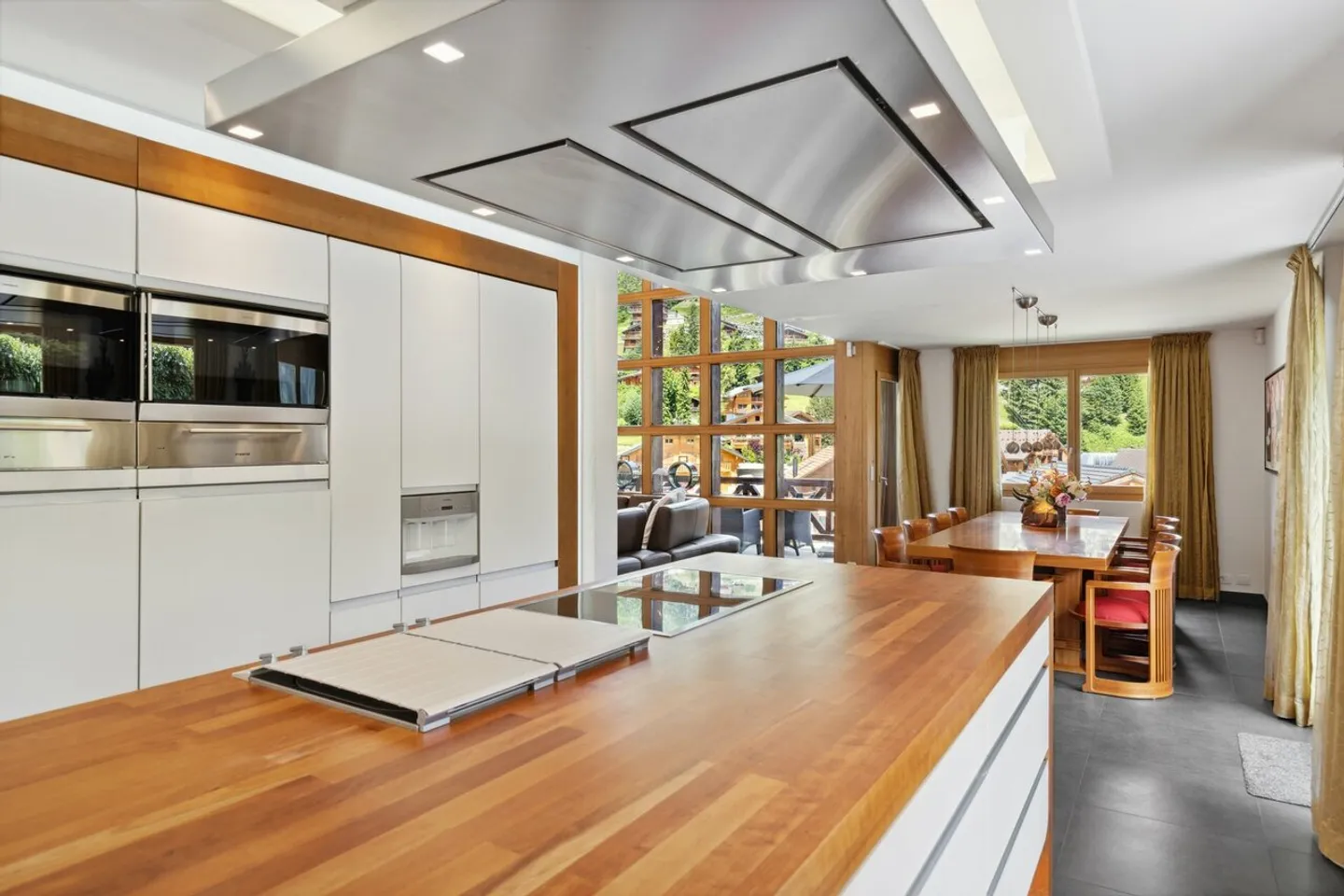 Exceptional residence at the Portes du Soleil - alpine elegance - Photo 4 of 13