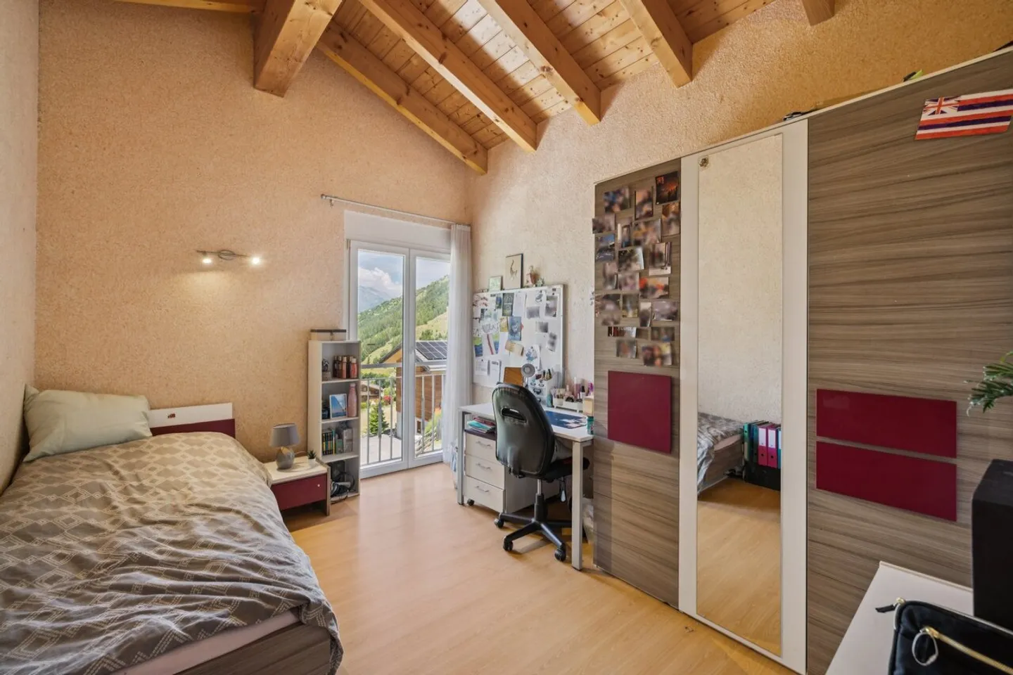 Eigentum mit Garage und professioneller Werkstatt. - Foto 5 von 8